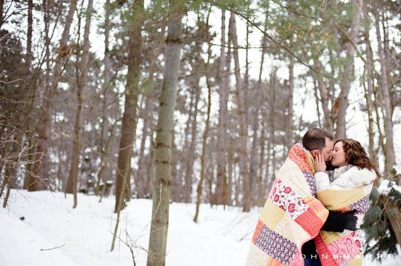 Minnesota-Winter-Engagement-Photo-1089